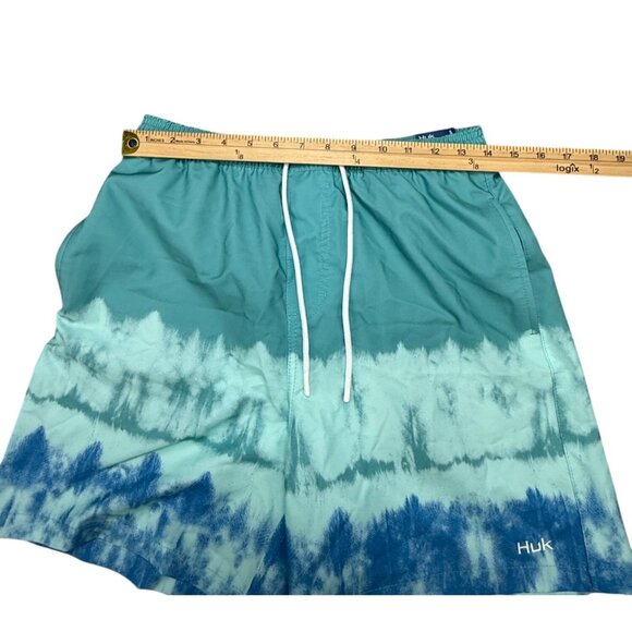 Huk Mens SIze S Performance Fishing / Swim Shorts Salt Dye Design Mesh Lined NWT - Picture 8 of 9
